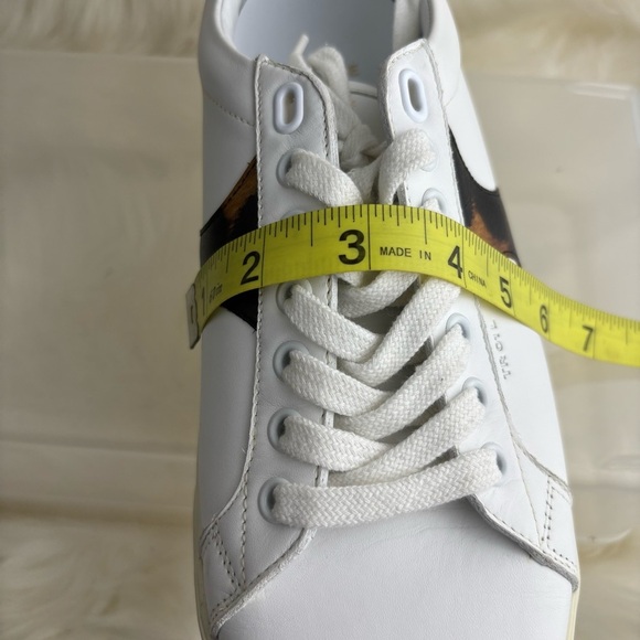 CELINE TRIOMPHE LEOPARD PRINT WHITE SNEAKERS
SIZE 40 
US 9.5 WOMANS - Picture 15 of 15